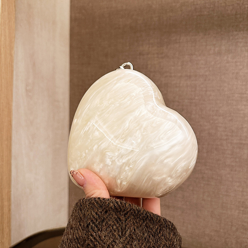 Designer Acrylic Hearts Clutch – Evening Bag Beaded recenzja i cena