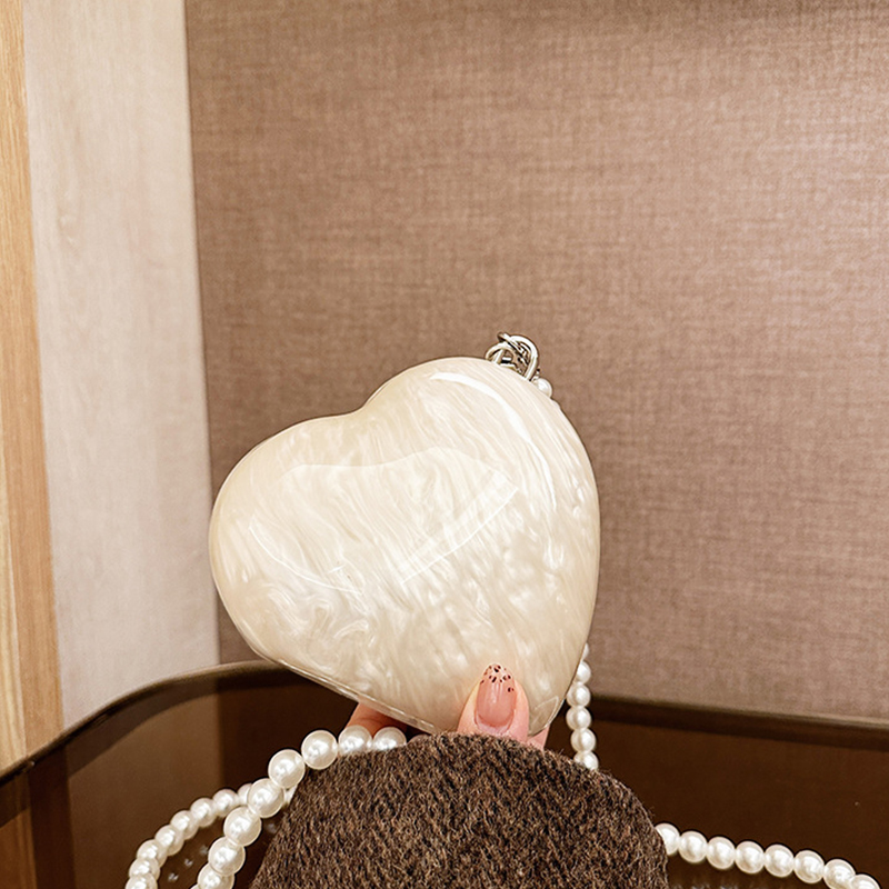 Designer Acrylic Hearts Clutch – Evening Bag Beaded recenzja i cena