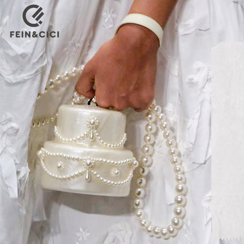Cake shape clutch bag acrylic  – Evening Bag Beaded recenzja i cena